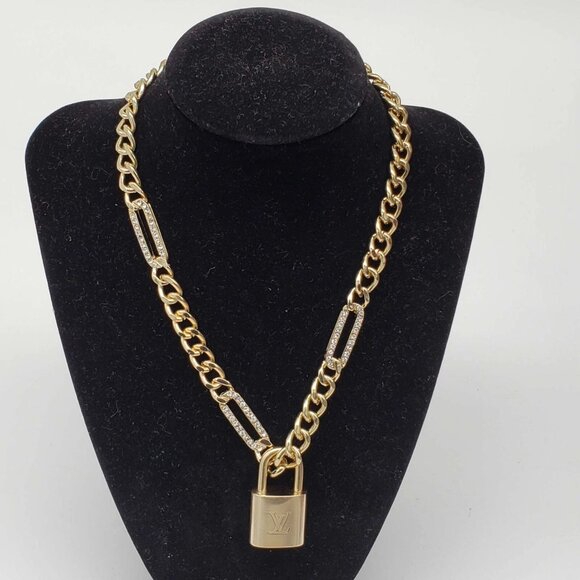 Authentic Louis Vuitton Lock & Key with Unbranded Gold Plated Chain Necklace - Picture 2 of 12